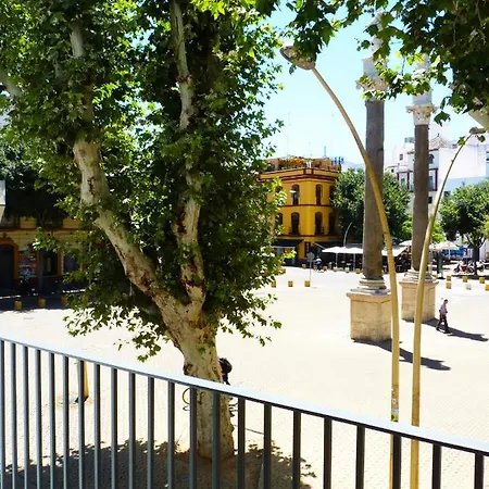 아파트 Alameda Square